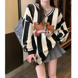 Ouzey dandys world Harajuku V-neck striped baseball contrasting long sleeved loose hooded shirt for women new sports and leisure top goth